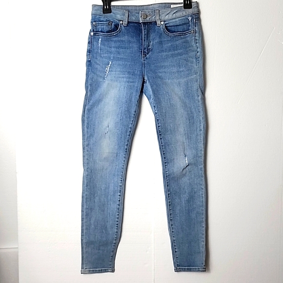 Vince Camuto Jeans. Distressed Size 27 - Picture 2 of 7